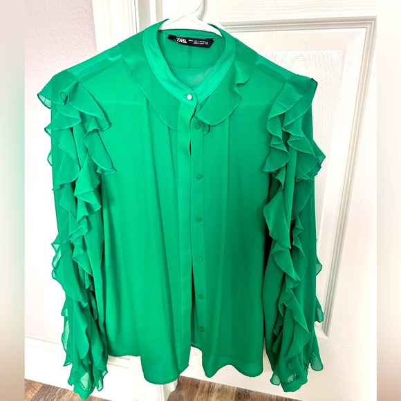 Zara Tops - Zara shirt size S